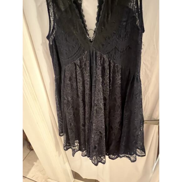 Free People Don't You Dare Lace Mini Dress in Black Combo Sz M Boho Goth Witchy - Picture 7 of 13